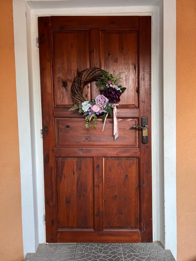 Apartman Elen - 6 Luzek, 86 M2 ديشين المظهر الخارجي الصورة