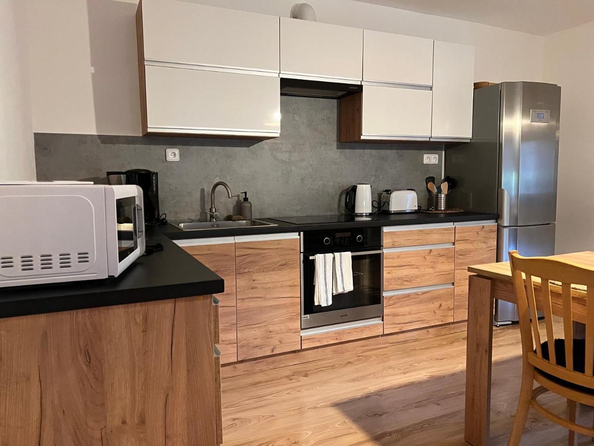 Apartman Elen - 6 Luzek, 86 M2 ديشين المظهر الخارجي الصورة